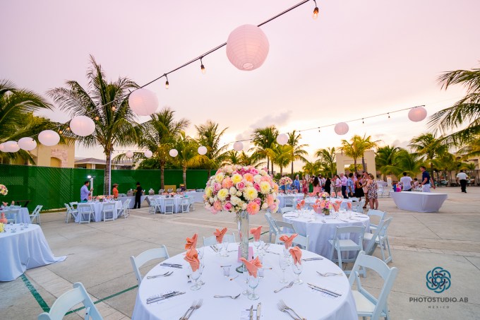 weddingphotographymoonpalaceCancun42