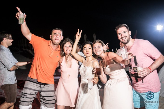 weddingphotographymoonpalaceCancun55